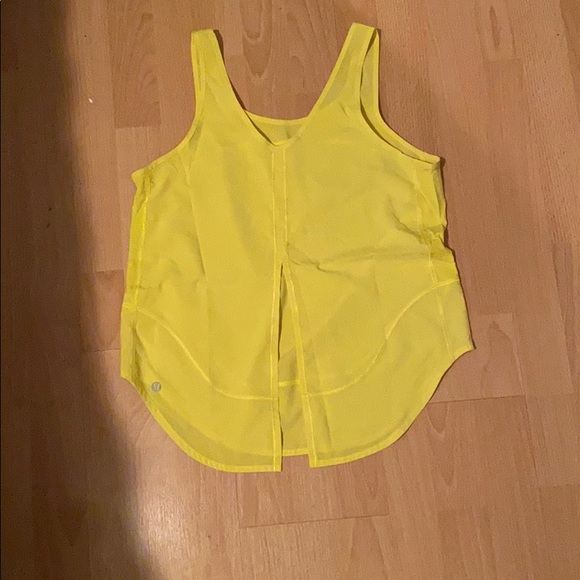 Lulu lemon shirt - Picture 2 of 2